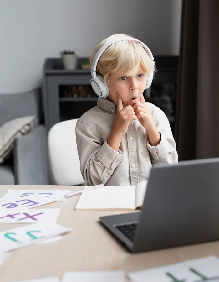 PanovEnglish - boy learning online